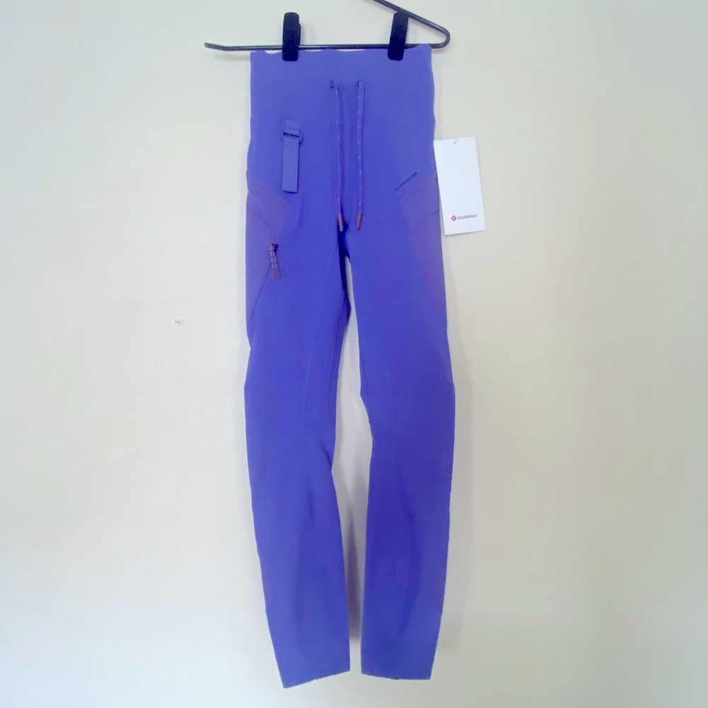 NEW! Lululemon Cargo SHR Hiking Tights 25” Size 2